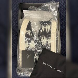 Giuseppe Zanotti black/offwhite women’s sneakers